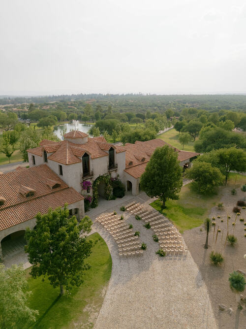 we design weddings as extraordinary as the love they honor